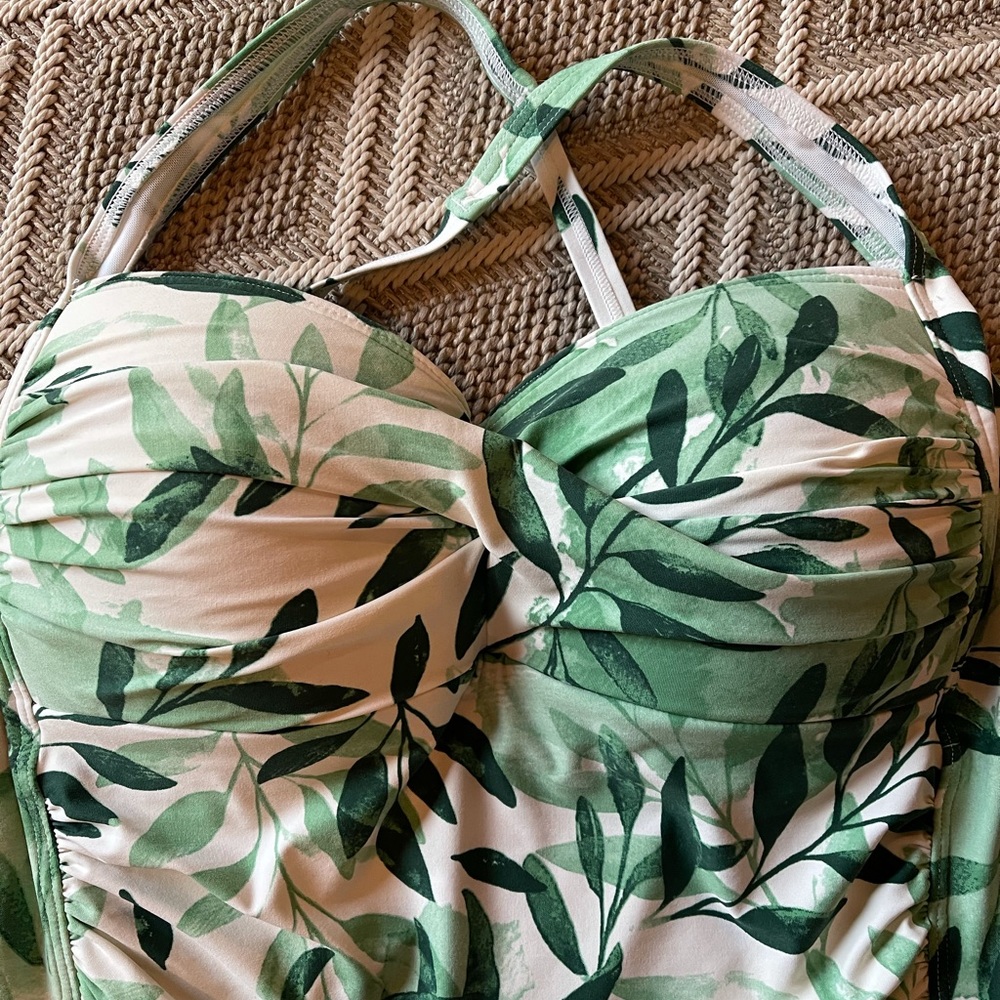 Niptuck women’s swim suit 12 one piece nice